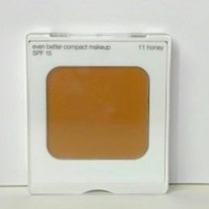 Clinique Even Better Makeup Broad Spectrum SPF 15 – Clinique  Clinique 11 Honey Even Better Compact Makeup SPF15 display picture 1